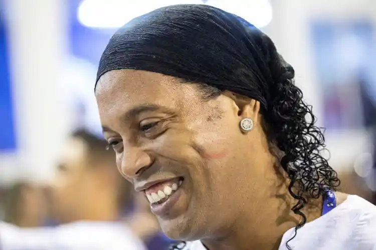 入年轻才俊 入年轻才俊