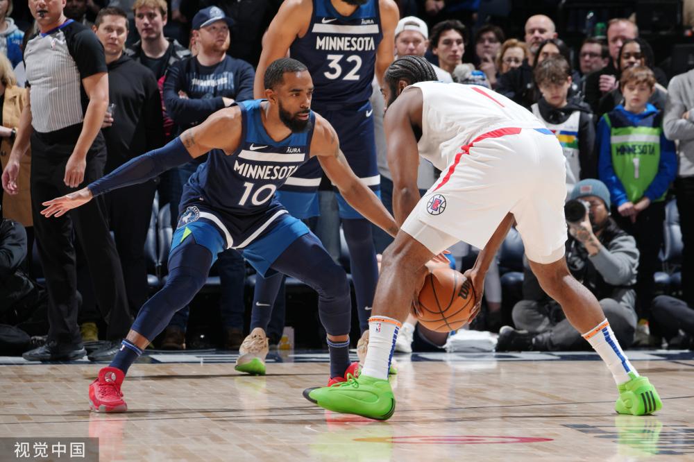 索在面对他 索在面对他